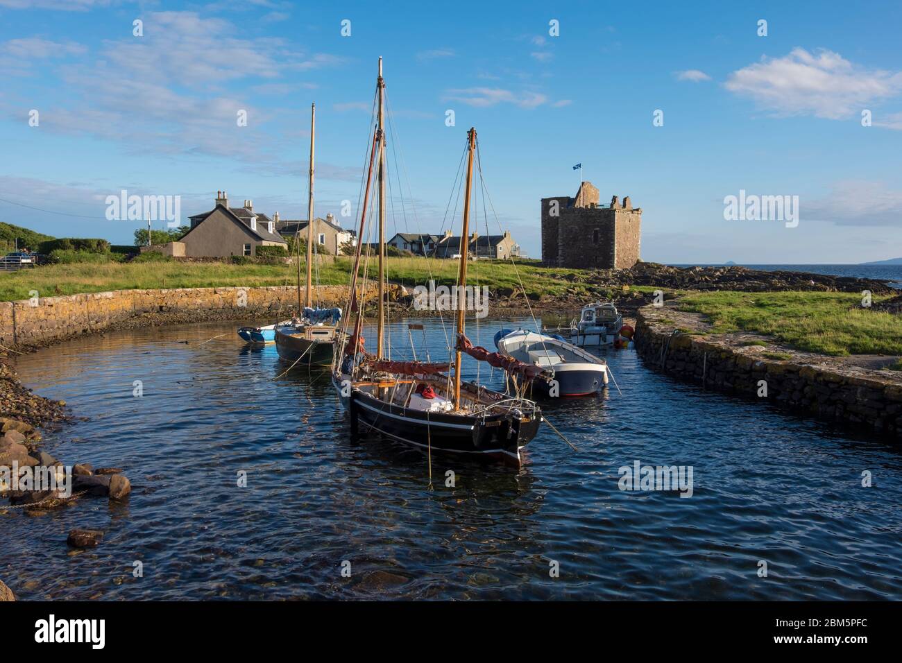 porto e castello di portencross, ayrshire Foto Stock