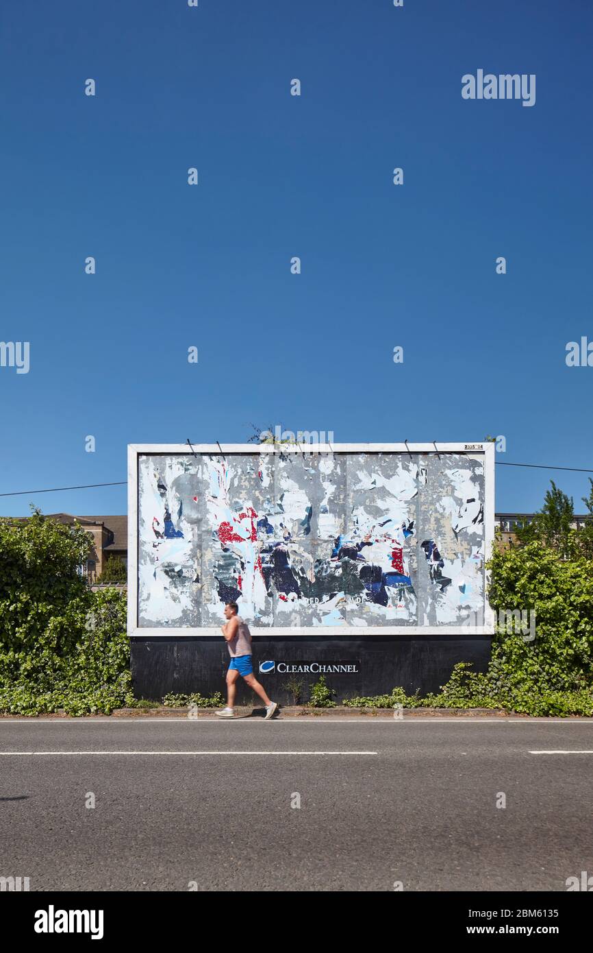 Affissioni fuori uso durante lo scoppio di Covid-19 maggio 2020, Londra, Regno Unito Foto Stock