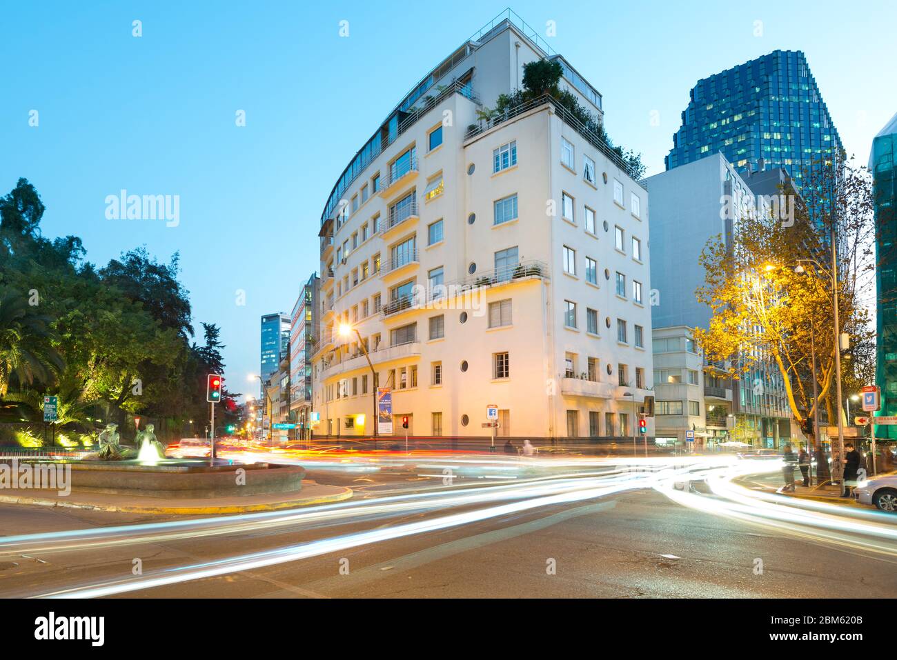 Santiago del Cile, Regione Metropolitana, Cile - edificio El Barco nel quartiere di Bellas Artes in Avenida Jose Miguel de la barra. Foto Stock