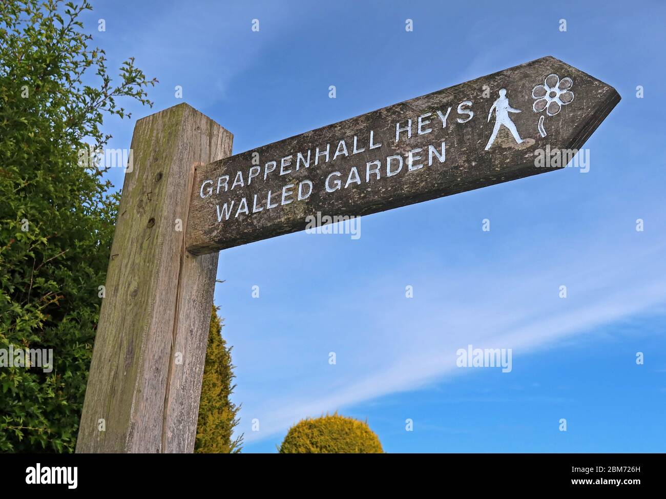 Grappenhall Heys murato segno giardino, Grappenhall Village, South Warrington, Cheshire, Inghilterra, UK, cartello in legno, WA4 Foto Stock