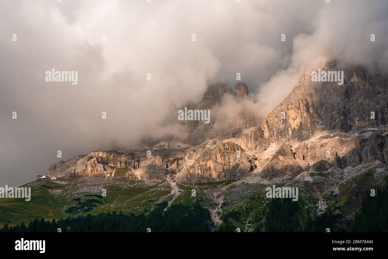 Catinaccio dal Passo Nigra, Dolomiti, Trentino Alto Adige, Italia Foto Stock