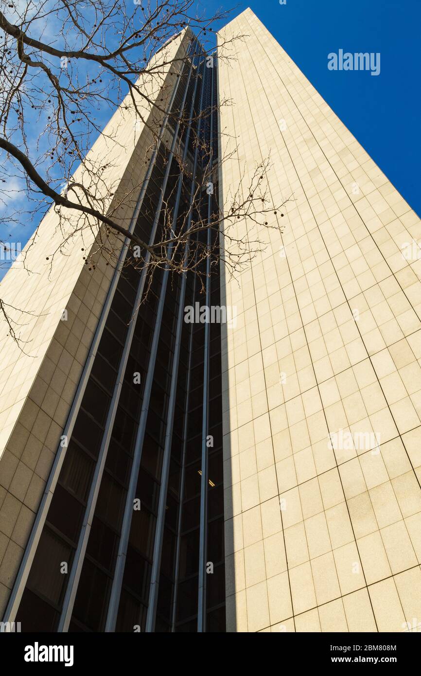 Edificio degli uffici sulla Mainzer Landstrasse, Francoforte sul meno, Assia, Germania. Foto Stock