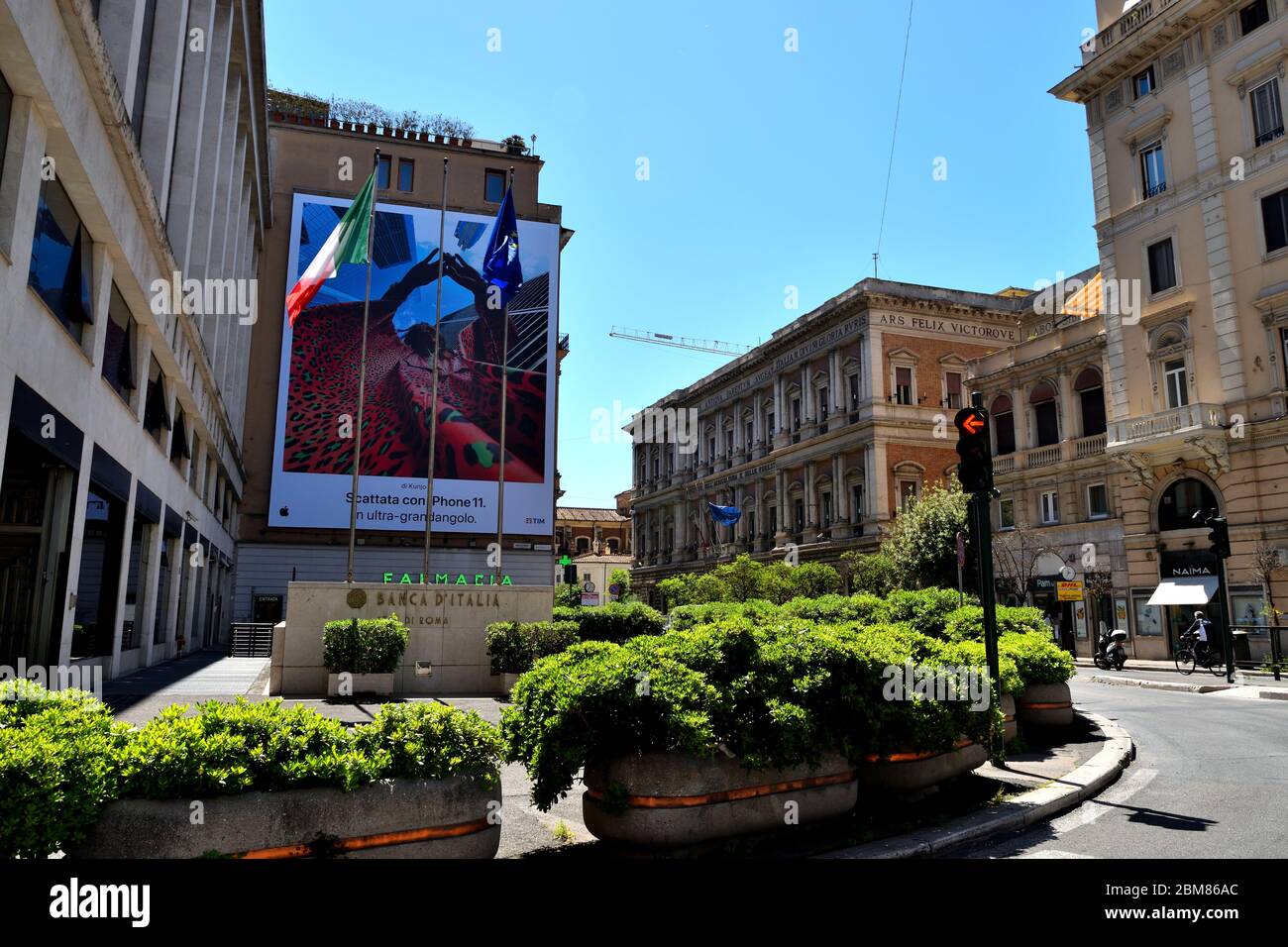 7 maggio 2020, Roma, Italia: Vista dell'ufficio della Banca d'Italia senza persone a causa della fase 2 del blocco Foto Stock