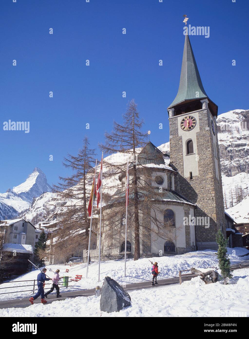 Chiesa parrocchiale di San Maurizio (Pfarrkirche St. Mauritius), Kirchplatz, Zermatt, il Vallese, Svizzera Foto Stock