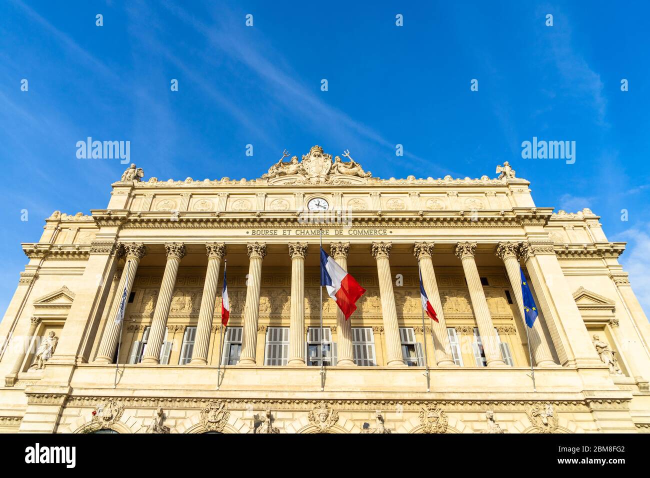 Il Palais de la Bourse sulla via Canebiere, che ospita la Chambre di Commercio di Marsiglia, Francia Foto Stock