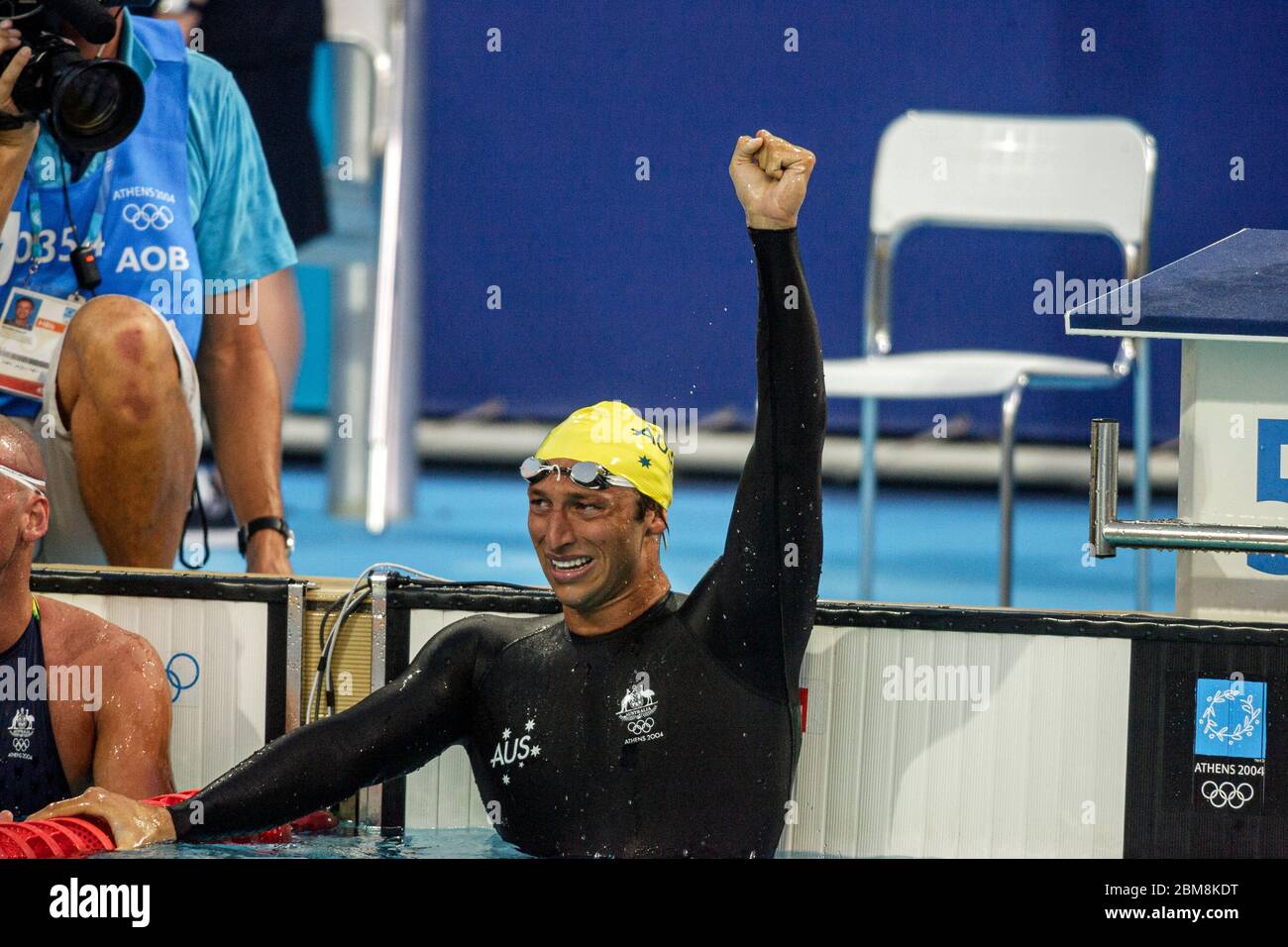 Ian Thorpe (AUS) vince la medaglia d'oro nella finale di freestyle maschile di 400 metri ai Giochi Olimpici estivi di Atene del 2004. Foto Stock