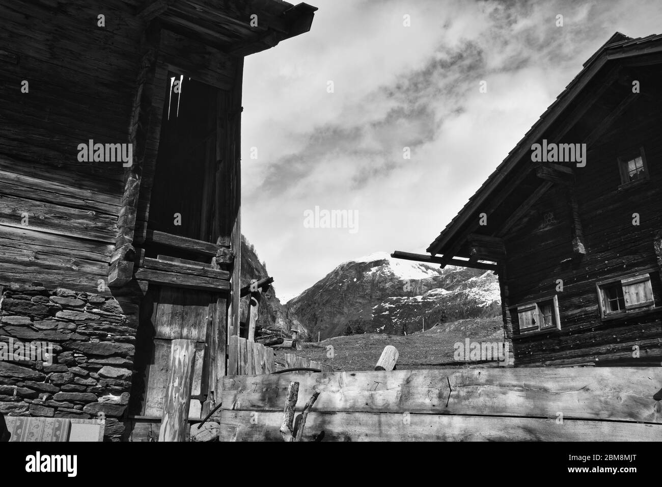 Matreier Tauernhaus, Felbertauern, Frühling, Alm, Almhütte, Hütten, tradizione, Landwirtschaft, Bergbauernhof, Gehöft, Almhütten, Haus, Holzhaus, histo Foto Stock