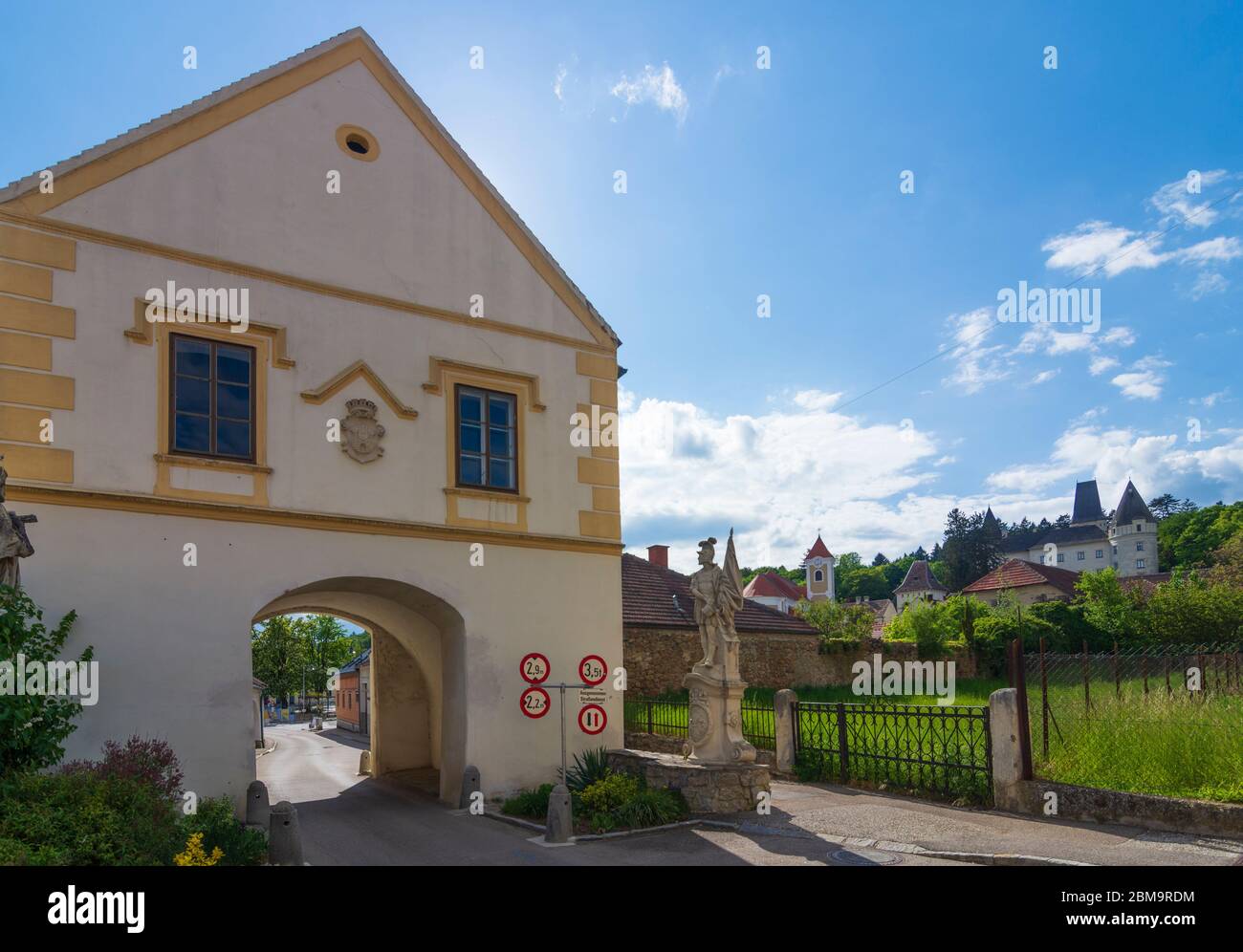 Maissau: Porta Stadttor, Castello di Burg Maissau, a Weinviertel, Niederösterreich, bassa Austria, Austria Foto Stock