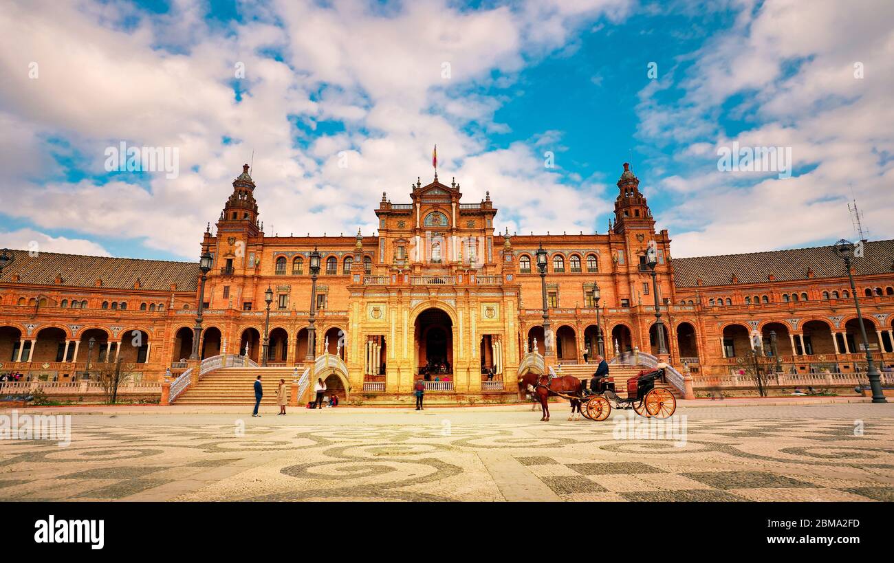 Siviglia, Spagna - 10 Febbraio 2020 : Plaza de Espana Spagna Piazza architettura nella bella Siviglia Spagna Centro Foto Stock