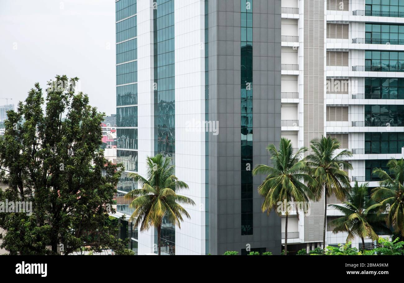 edificio in una città metropolitana Foto Stock