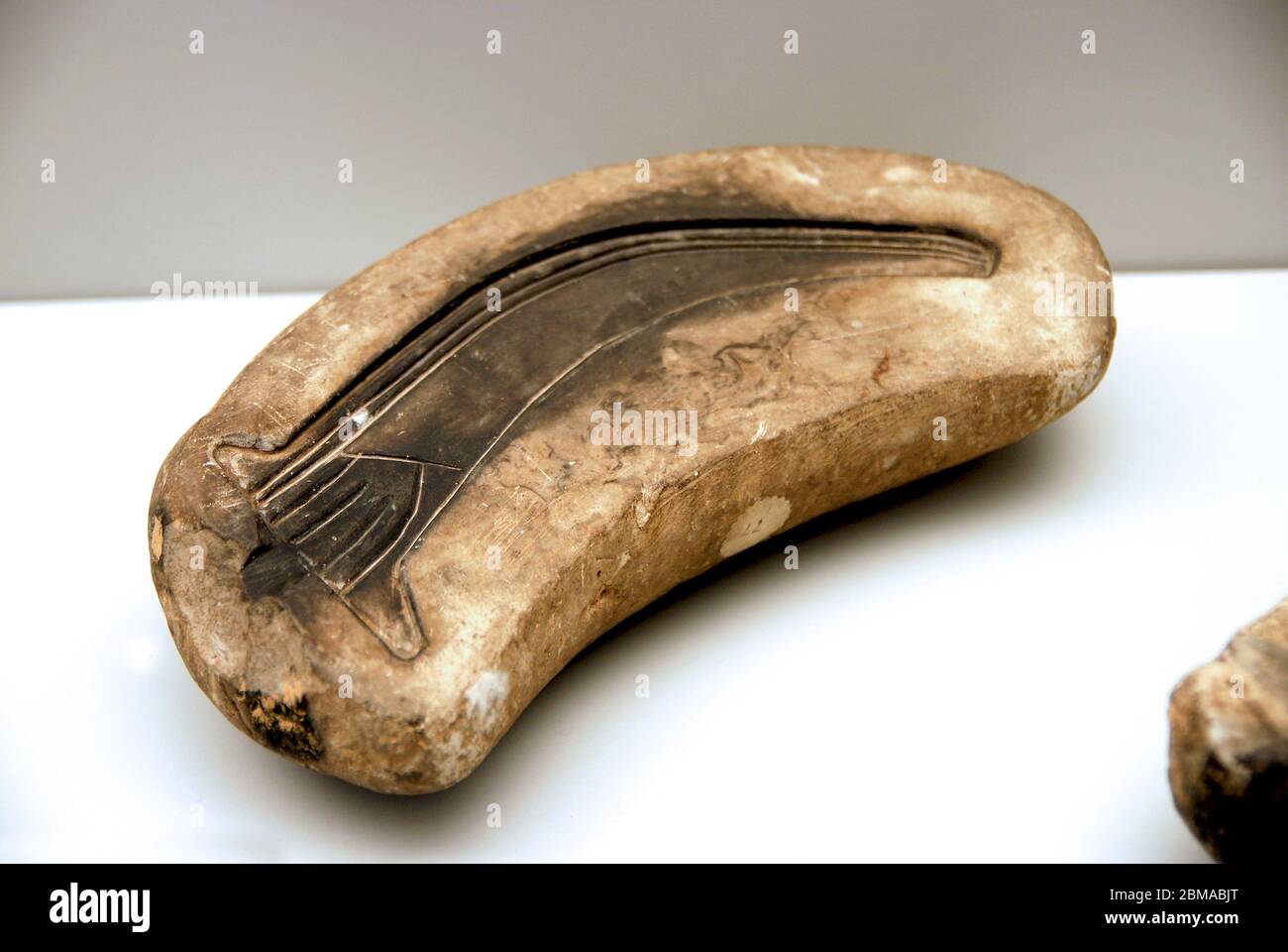 Falcetto stampo fatto di calcare. Tardo Bronzo (IX - VII sec. BC). Trovato a Castropol, Asturie, Spagna. Museo Archeologico delle Asturie. Foto Stock