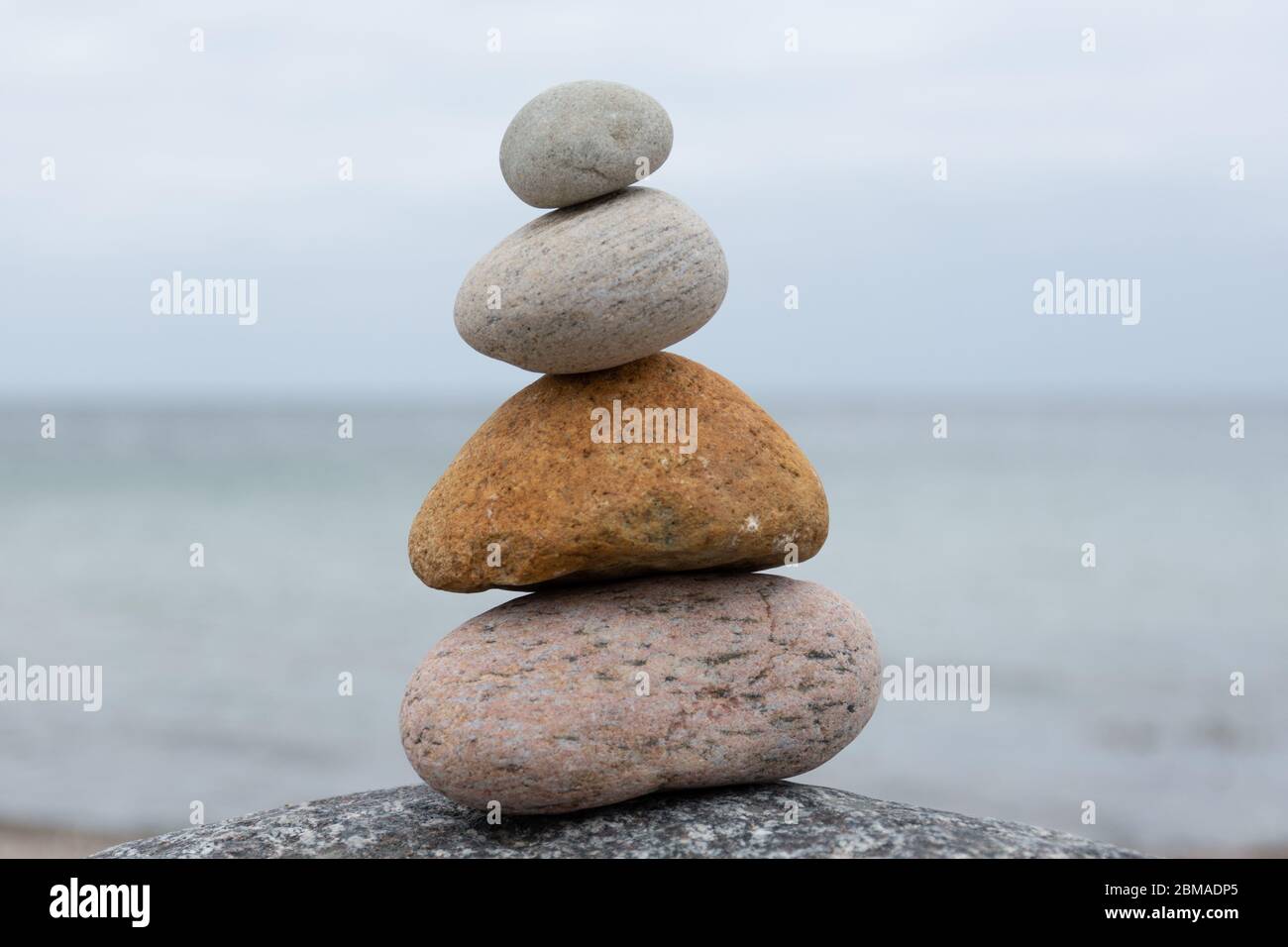 Scultura zen, simbolo di equilibrio, armonia e meditazione Foto Stock