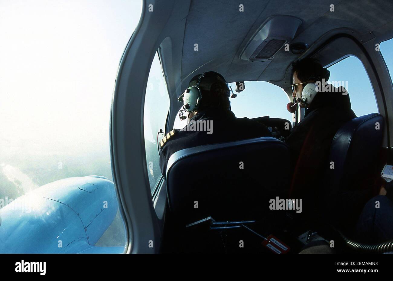 Capital radio Flying Eye Russ Kane, sorvolando il centro di Londra 2002 Foto Stock