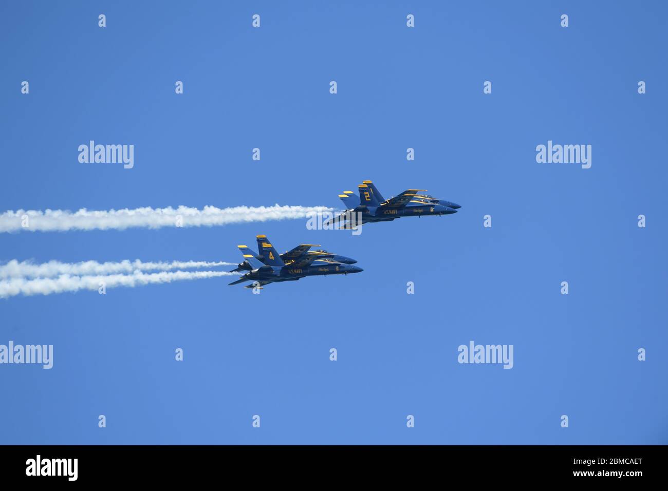 FORT LAUDERDALE, FL - 04 MAGGIO: Il team U.S. Navy Blue Angels si esibisce nel Ford Lauderdale Air Show il 4 maggio 2019 a Fort Lauderdale, Florida. Persone: Blue Angels Credit: Storms Media Group/Alamy Live News Foto Stock