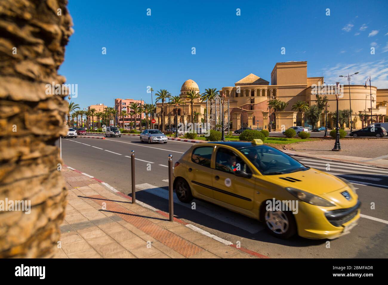 Veduta del Teatro reale su Avenue Mohammed VI , Marrakech, Marocco, Africa del Nord, Africa Foto Stock