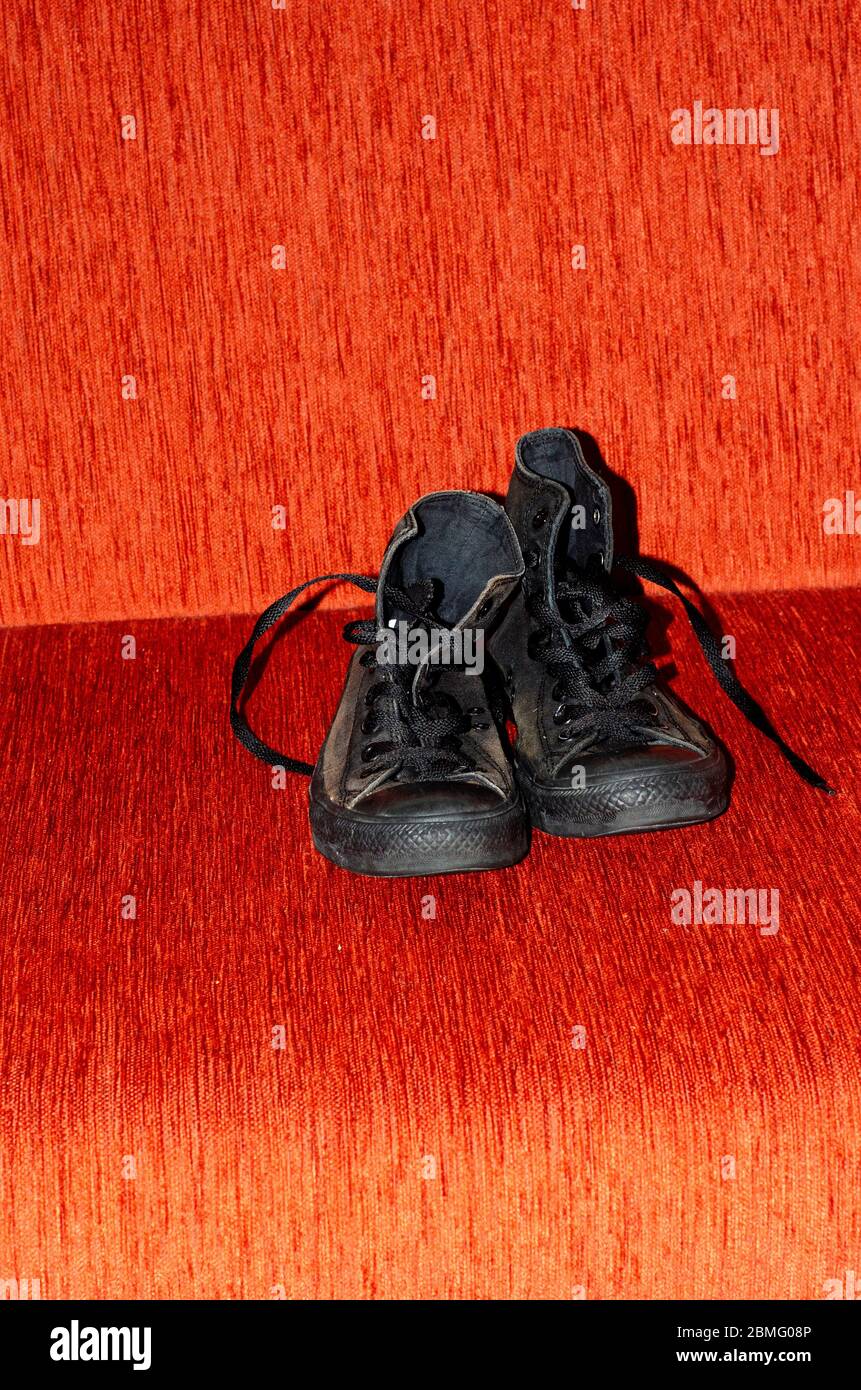 Scarpe eleganti nere Ragged, scarpe eleganti nere vintage Foto Stock
