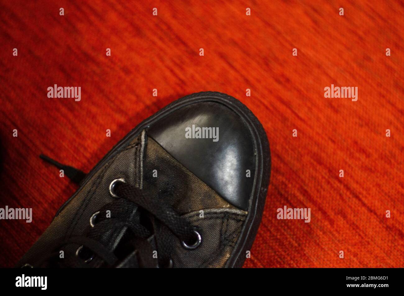 Scarpe eleganti nere Ragged, scarpe eleganti nere vintage Foto Stock
