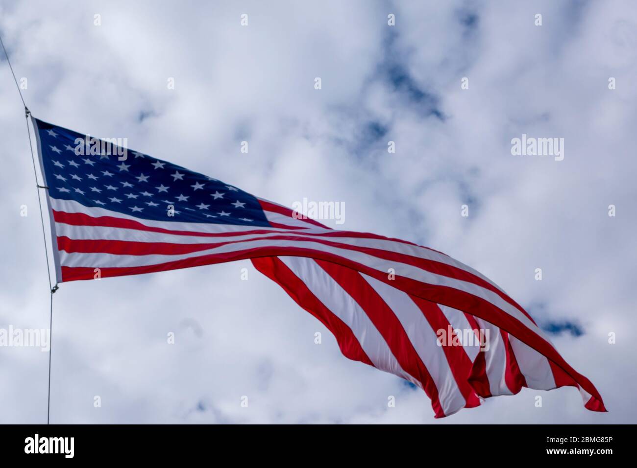 Stati Uniti d'America (USA) bandiera in movimento nel vento simbolo della democrazia e della cultura americana Foto Stock