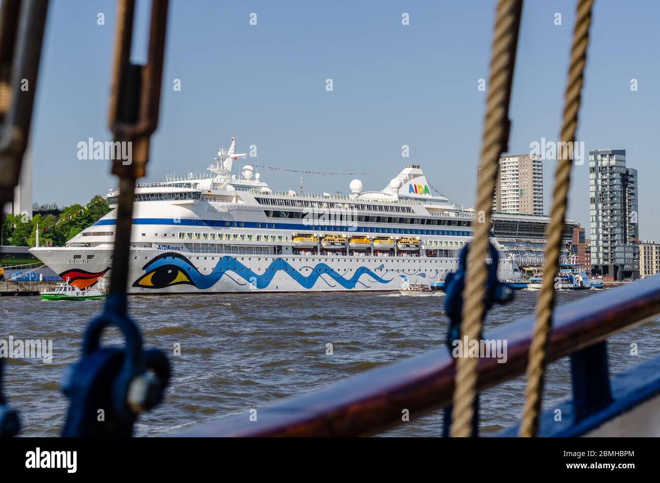 AIDA aura, Kreuzfahrtschiff, Hafengeburtstag 2016, Amburgo, 07.05.2016 Foto Stock