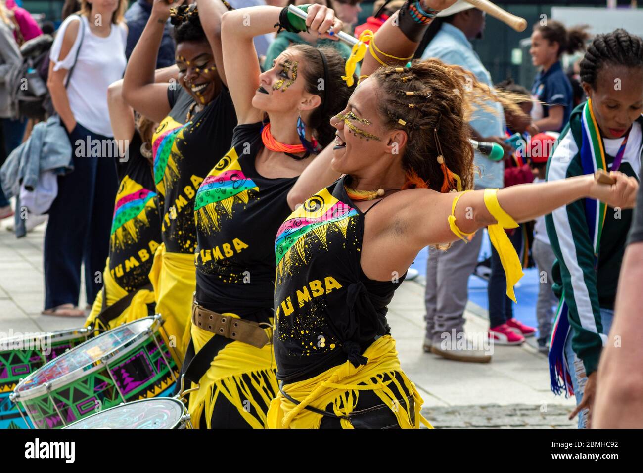 Katumba batterming band suonando alla Netball World Cup di Liverpool Foto Stock