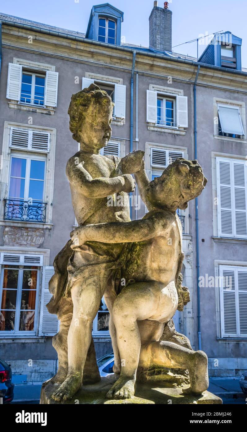 Statua dei bambini a Place de la Carrière a Nancy, Meurthe-et-Moselle, Lorena, Francia Foto Stock