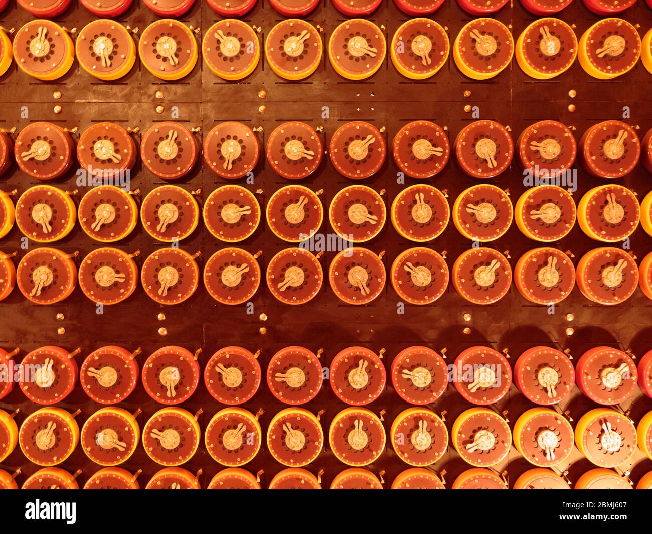 Macchina di decodifica Bombe al Museo di rottura del Codice della seconda Guerra Mondiale, Bletchley Park, Bletchley, Milton Keynes, Inghilterra Foto Stock