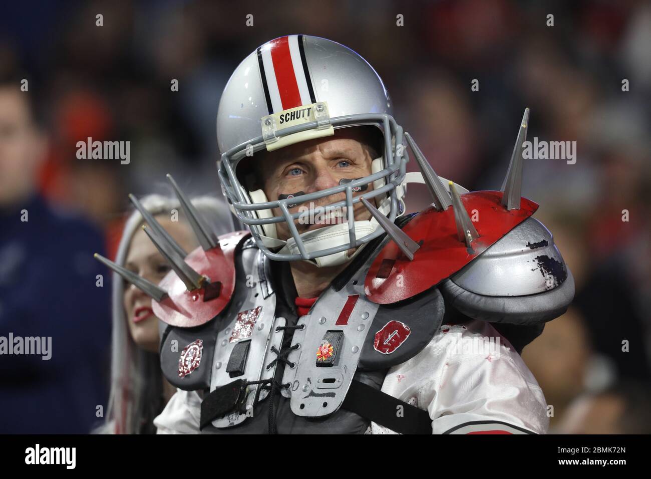 Appassionato di football degli Ohio state Buckeye alla semifinale del 2019 College Football Playoff nel Fiesta Bowl di Phoenix, Arizona. Foto Stock