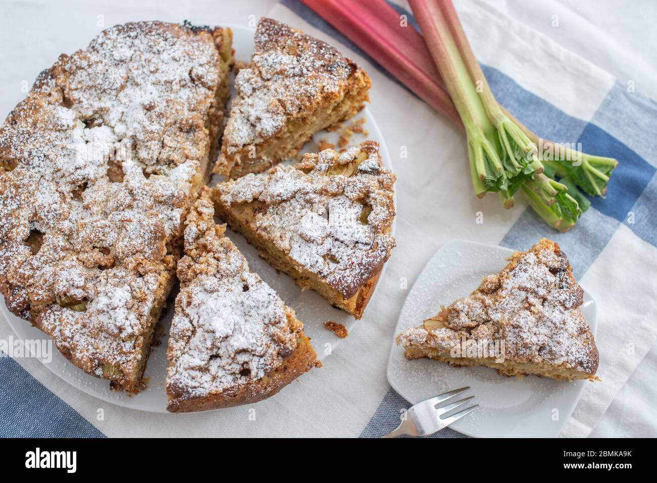 Rabarbarbaro torta Strausel Foto Stock