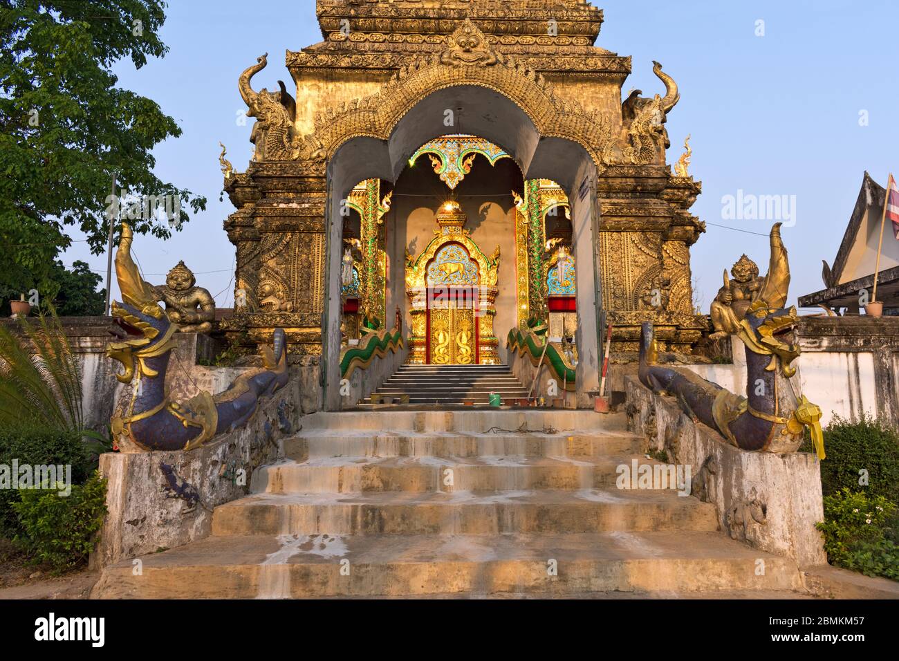 Tempio Wat Hua Wiang a Chiang Khong, Thailandia, Asia Foto Stock