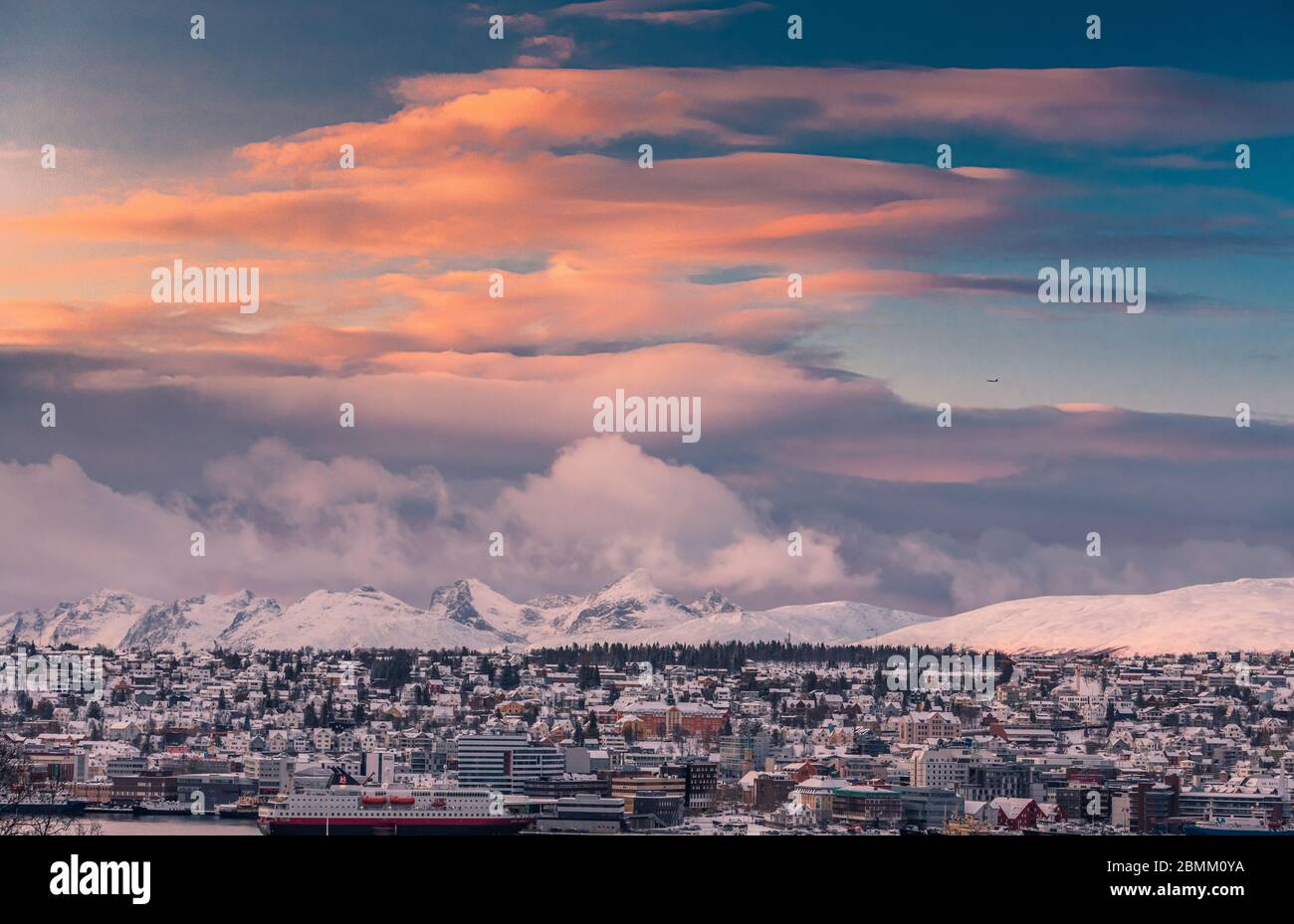 Tromso città al tramonto Foto Stock