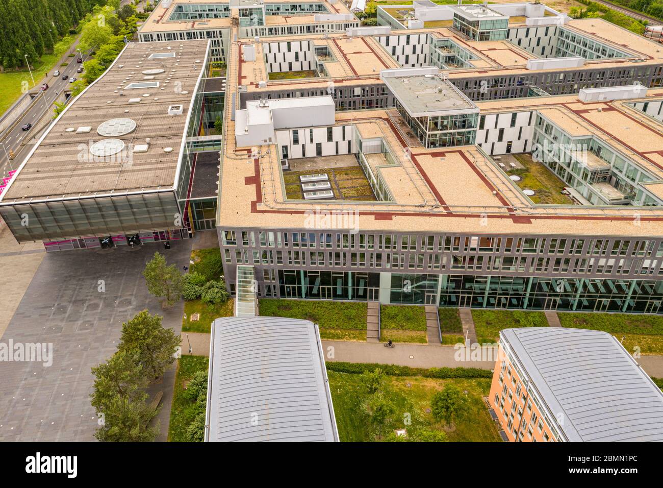 Sede centrale edificio della Telekom Deutschland GmbH Società telefonica cellulare Bonn Germania mai 2020 Foto Stock