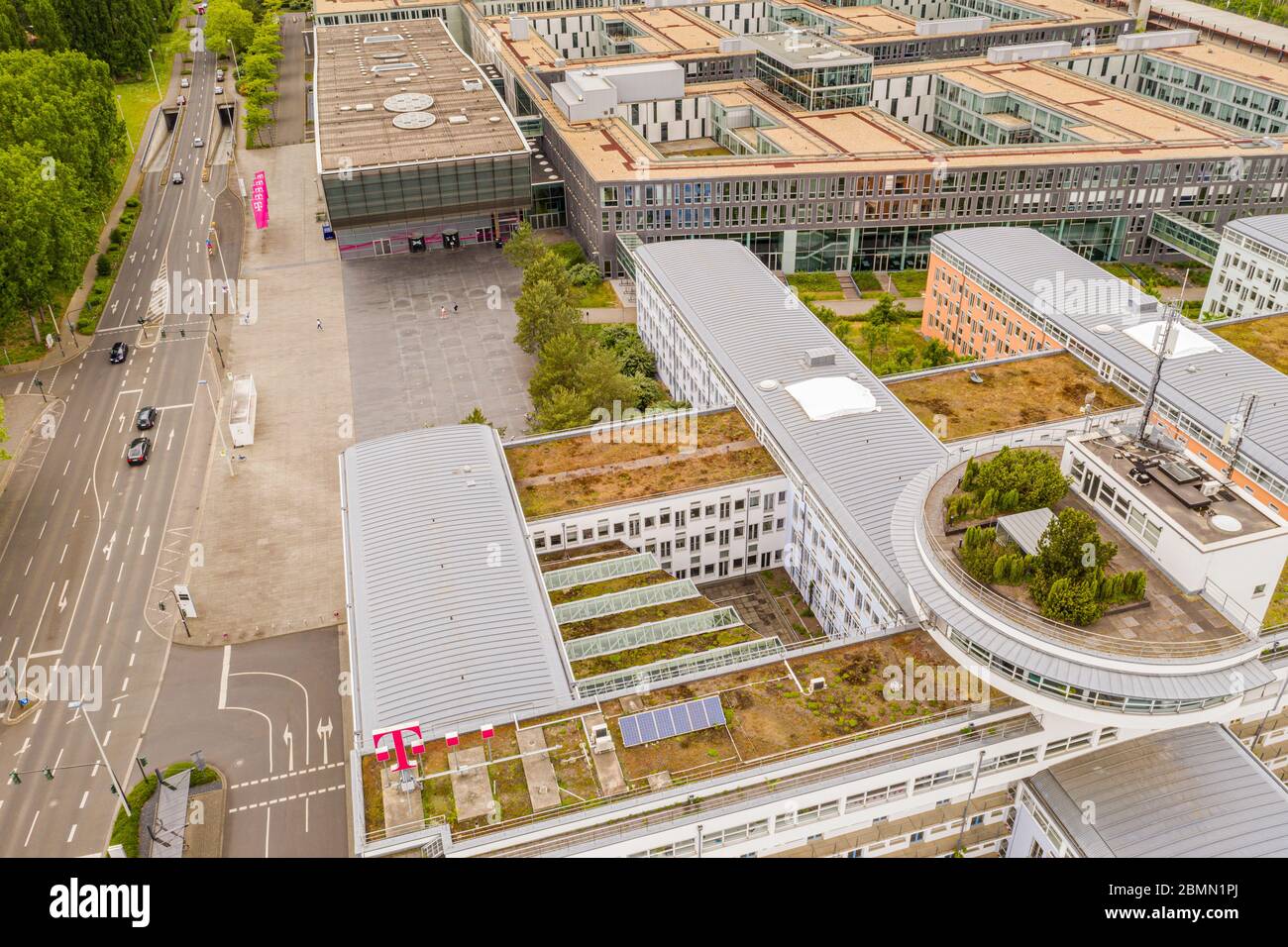 Sede centrale edificio della Telekom Deutschland GmbH Società telefonica cellulare Bonn Germania mai 2020 Foto Stock