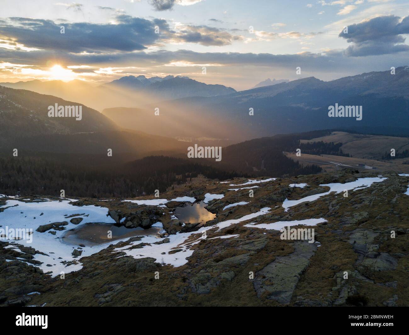 Una vista da Cavallazza al tramonto, Passo Rolle, Trento, Trentino Alto Adige, Italia, Sud Europa Foto Stock