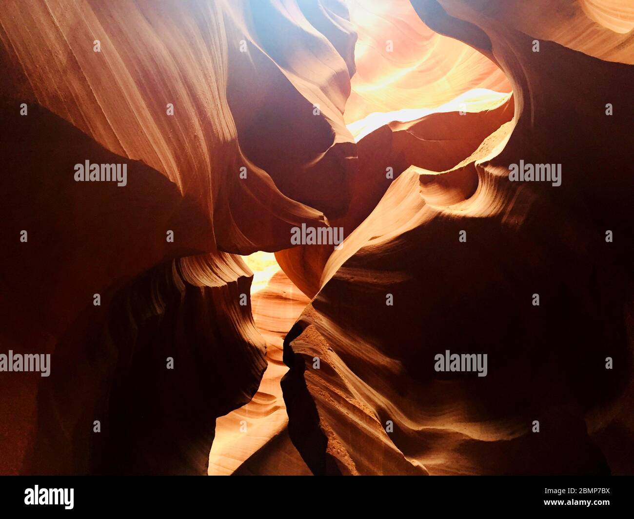 La bellezza paradisiaca dell'Antelope Canyon Foto Stock