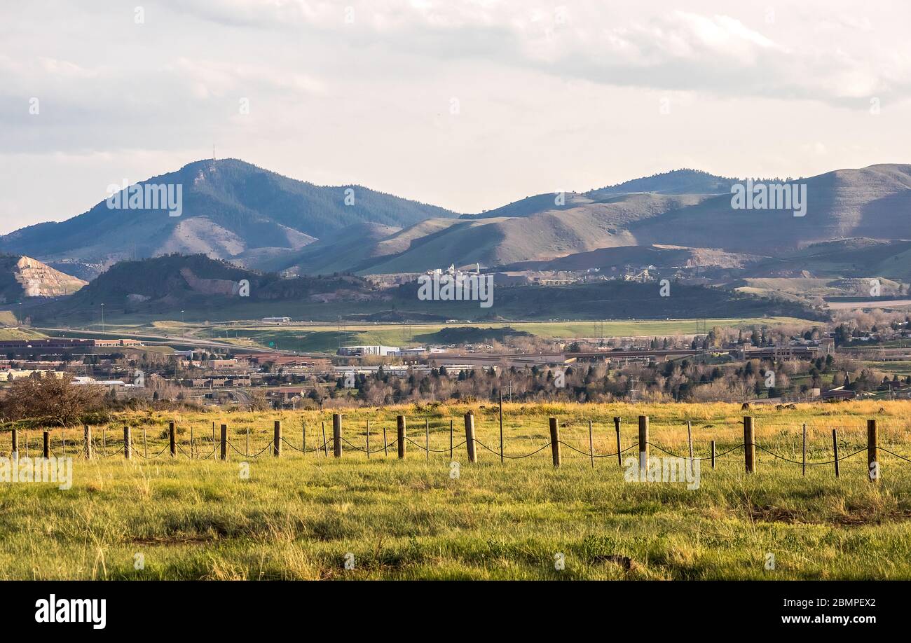 Bellissimo paesaggio primaverile nel South Table Mountain Park, Golden, Colorado Foto Stock
