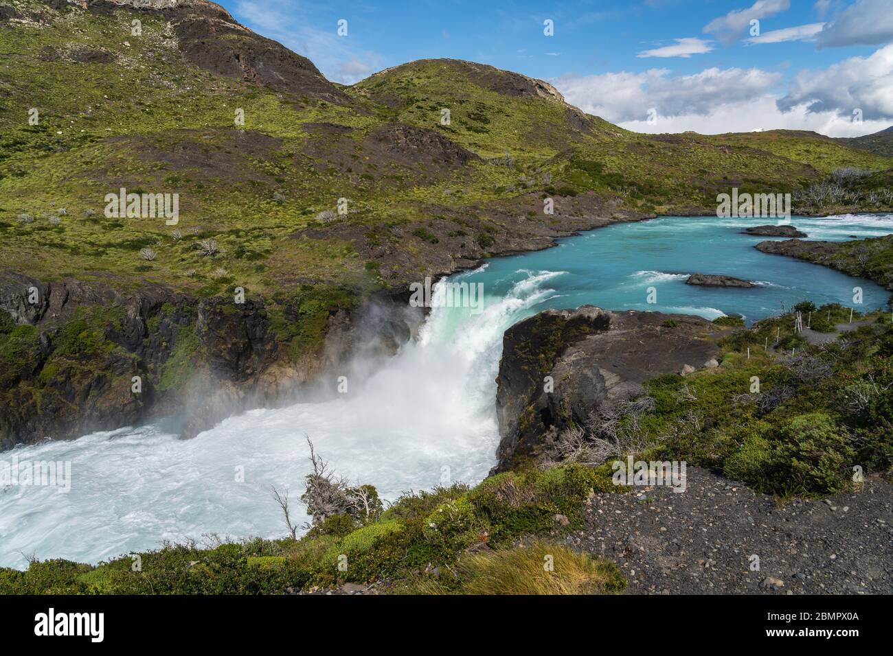 Cascata del Salto Grande nel Parco Nazionale Torres del Paine, Patagonia, Cile, Sud America. Foto Stock