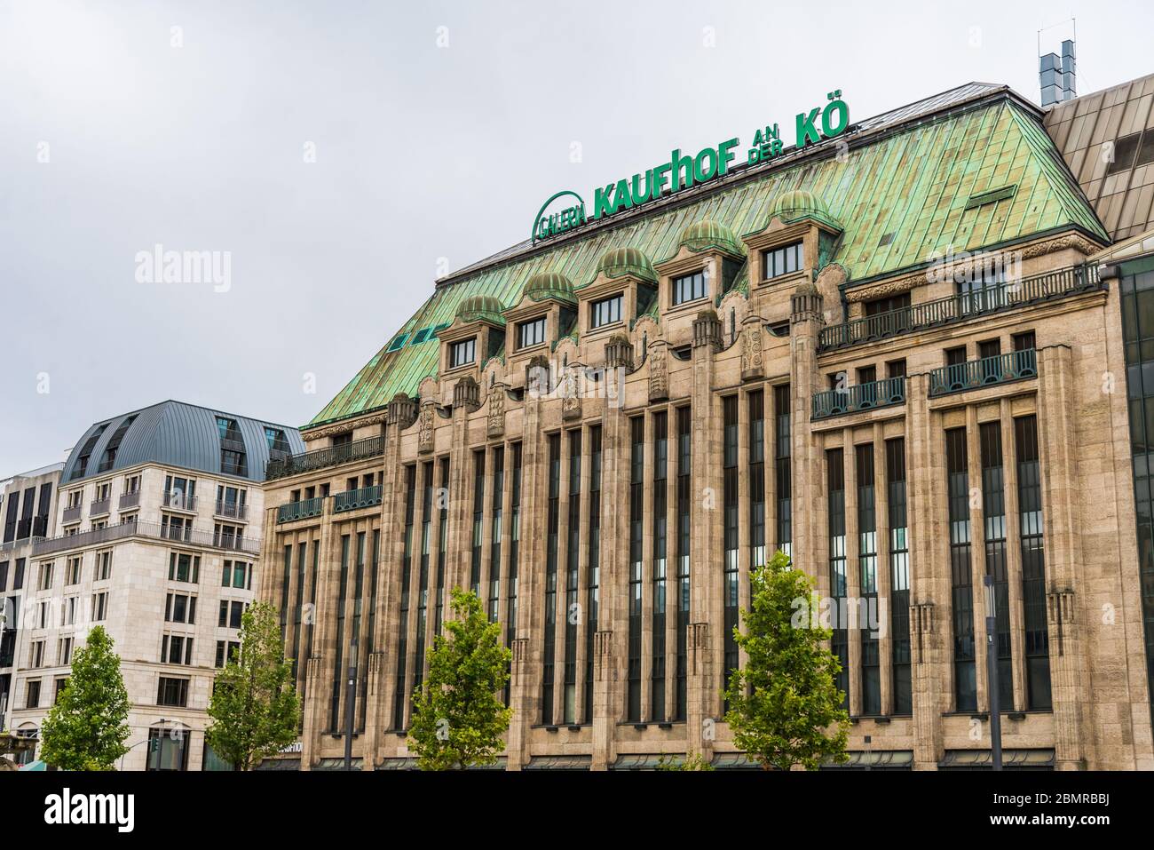 Dusseldorf, Germania - 11 agosto 2019: Centro commerciale Kaufhof Foto Stock