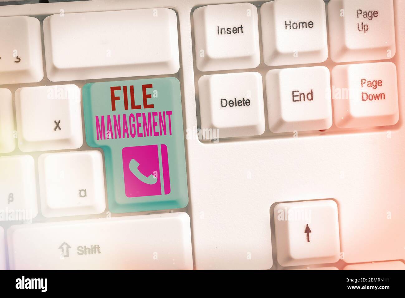 Scrittura concettuale a mano che mostra la gestione dei file. Concetto che significa programma per computer che fornisce un'interfaccia utente per la gestione dei dati Foto Stock