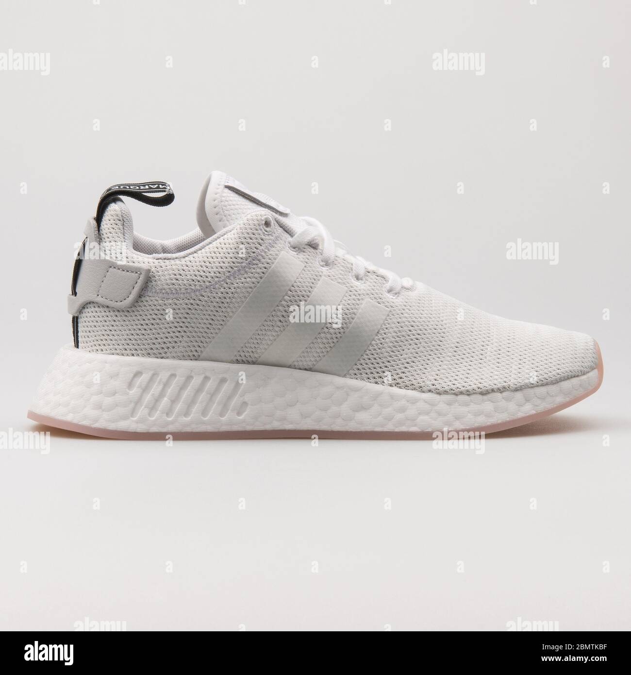 Adidas nmd immagini e fotografie stock ad alta risoluzione - Alamy