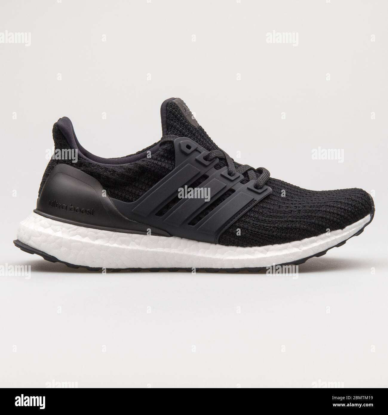 adidas ultra boost bianca e nera