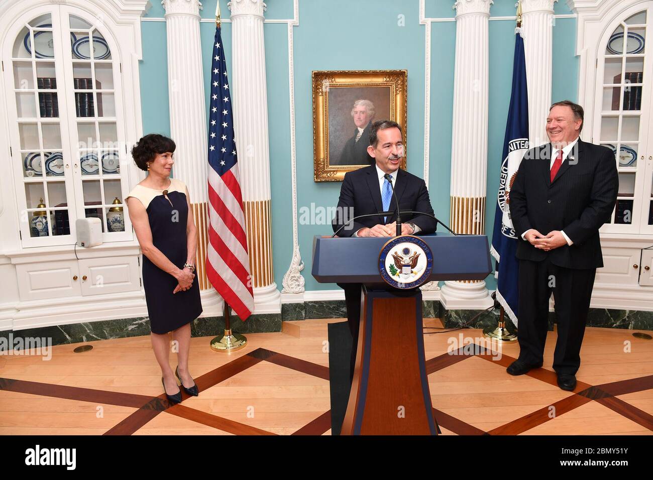 Il 27 luglio 2018, l'ambasciatore Stephen D. Mull fece osservazioni durante la sua cerimonia della bandiera presso il Dipartimento di Stato degli Stati Uniti a Washington, D.C., segnando il suo nuovo ruolo e impegno per la diplomazia degli Stati Uniti. Foto Stock