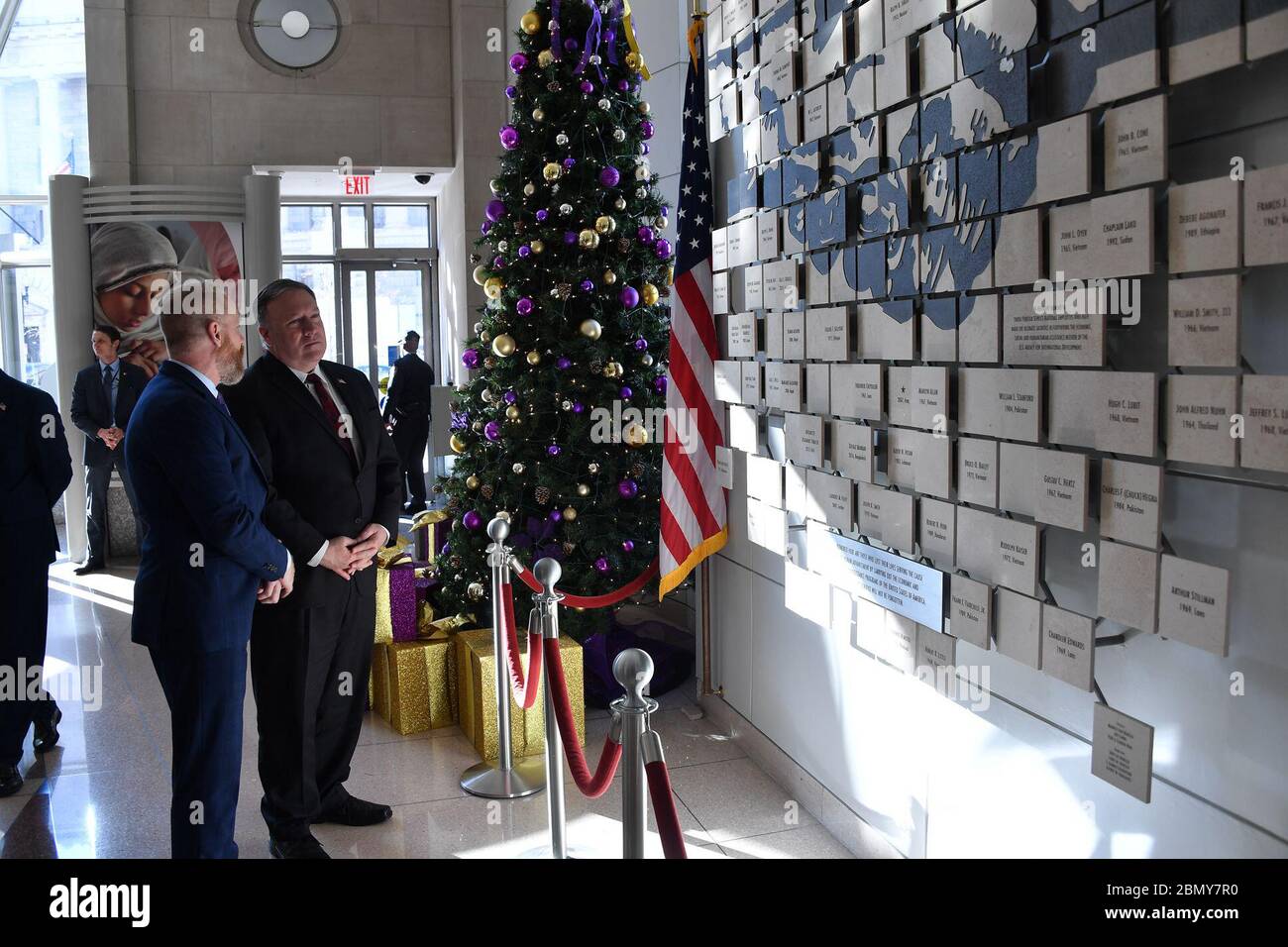 Il Segretario Pompeo incontra i dipendenti dell'Agenzia statunitense per lo sviluppo Internazionale il Segretario Michael R. Pompeo incontra i dipendenti dell'Agenzia statunitense per lo sviluppo Internazionale, 28 novembre 2018. Foto Stock