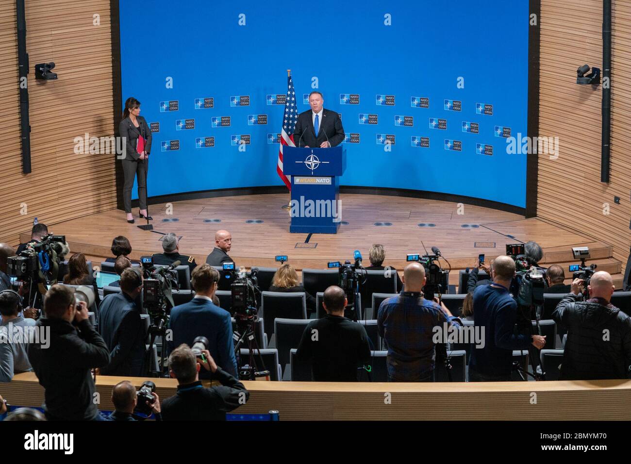 Il 20 novembre 2019, il Segretario di Stato degli Stati Uniti Michael R. Pompeo tenne una conferenza stampa a Bruxelles, in Belgio. Pompeo ha discusso argomenti chiave relativi alla NATO e alle relazioni internazionali. Anche Morgan Ortagus, portavoce del Dipartimento di Stato degli Stati Uniti, ha partecipato al briefing. Foto Stock