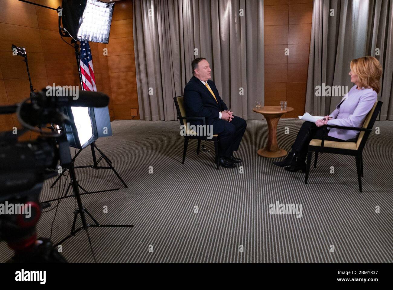 Il Segretario Pompeo partecipa a un'intervista ABC News il Segretario di Stato americano Michael R. Pompeo partecipa a un'intervista con ABC News a Kiev, Ucraina, il 31 gennaio 2020. Foto Stock
