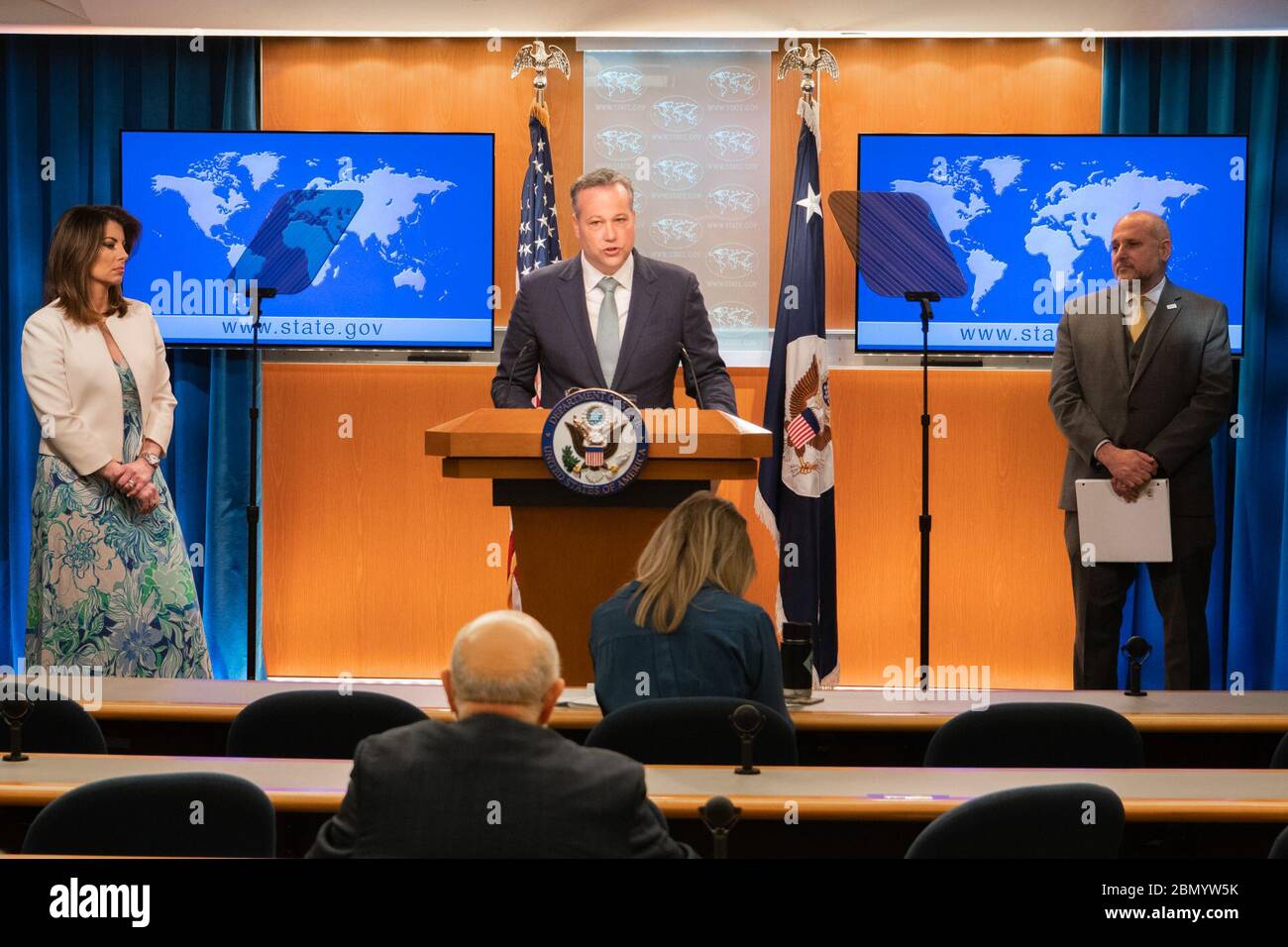 Il 22 aprile 2020, James L. Richardson, Direttore delle risorse di assistenza estera degli Stati Uniti, ha parlato con i media nella Press Briefing Room del Dipartimento di Stato degli Stati Uniti a Washington, D.C., discutendo di iniziative e risorse di assistenza straniera degli Stati Uniti. Foto Stock