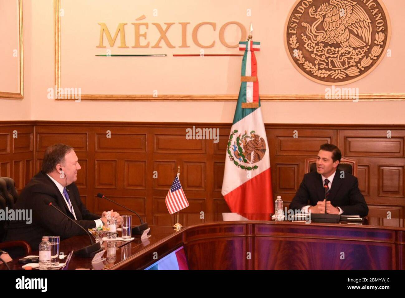Il Segretario Pompeo incontra il Presidente messicano Nieto a Città del Messico il Segretario di Stato americano Michael R. Pompeo incontra il Presidente messicano Enrique Peña Nieto a Los Pinos a Città del Messico, Messico, il 13 luglio 2018. Foto Stock