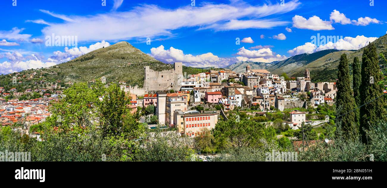 Viaggi in Italia. Luoghi meravigliosi sconosciuti. Itri - borgo medievale (borgo) nel Lazio Foto Stock