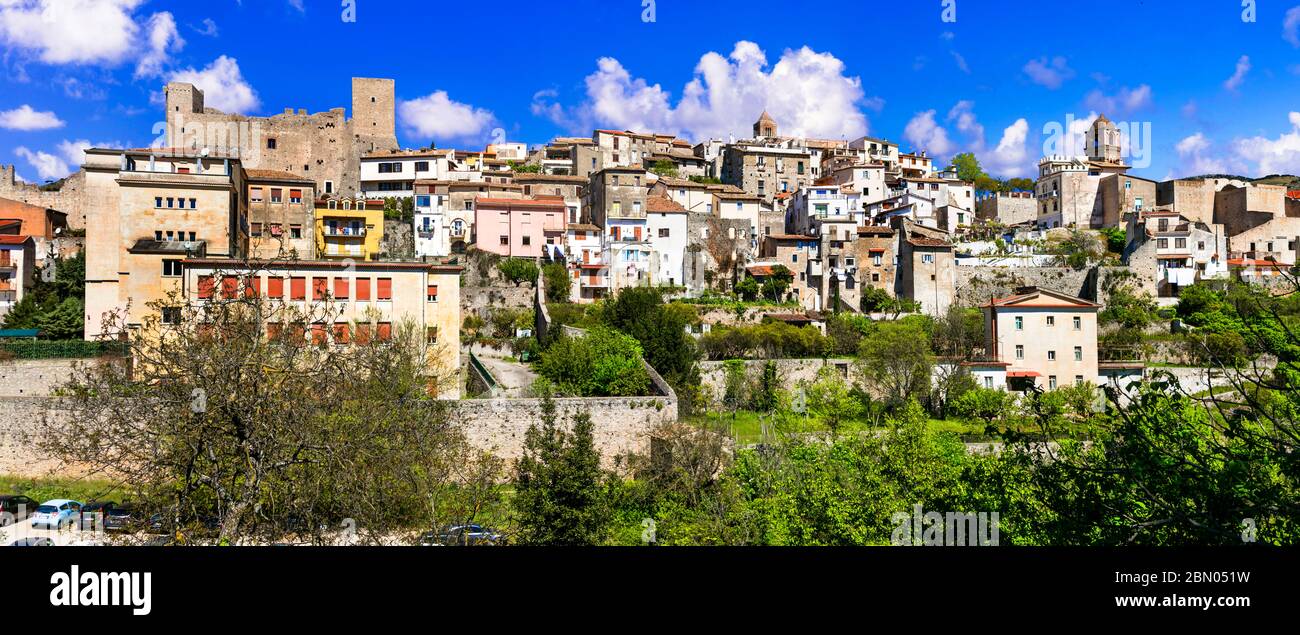 Viaggi in Italia. Luoghi meravigliosi sconosciuti. Itri - borgo medievale (borgo) nel Lazio Foto Stock
