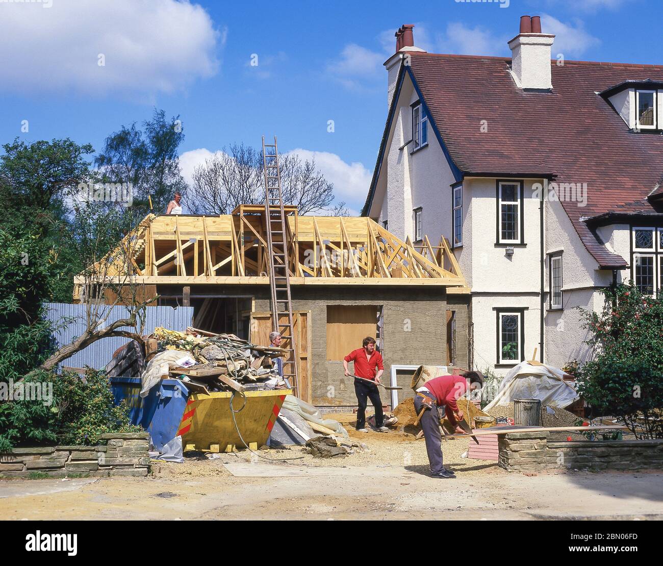 Costruzione edilizia casa estensione, Sunningdale, Berkshire, Inghilterra, Regno Unito Foto Stock