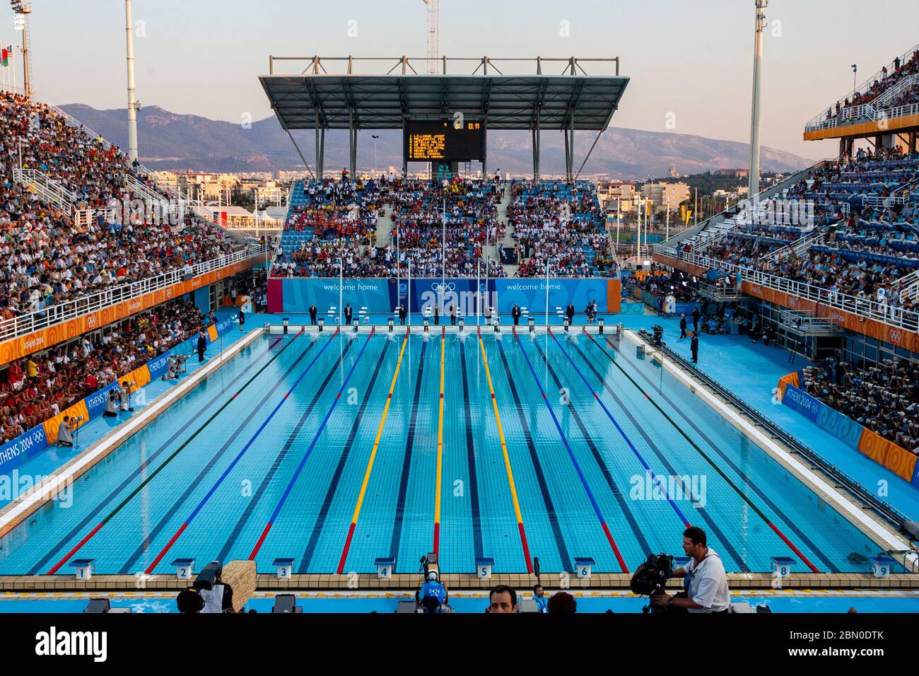 Piscina al Centro Acquatico Olimpico di Atene ai Giochi Olimpici estivi 2004 di Atene. Foto Stock
